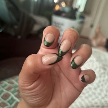 Bijou Nail Lounge - Nail Salons Near Me - New Braunfels, Texas