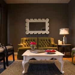 3 Leaf Wellness Centre - Waiting room