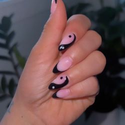 Jo And Her Nails