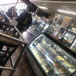 El Rey Restaurant - Local restaurant with delicious food options. Hot plates as you enter on first floor. Great lunch dishes for around 10 bucks.