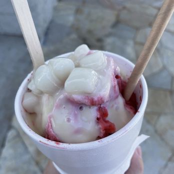 Mountain Magic Shave Ice - Regular shave ice with mochi and snow cap - Shaved Ice Near Me - Waipahu, Hawaii Mountain Magic Shave Ice - Regular shave ice with mochi and snow cap - Shaved Ice Near Me - Waipahu, Hawaii