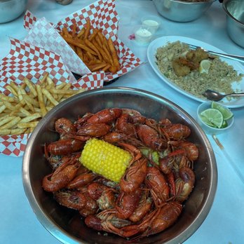Crawfish Cafe - 3lbs The Mix Crawfish, Cajun and Sweet Potato's and  Fried Shrimp with Shrimp Fried Rice - Seafood Near Me - Houston, Texas