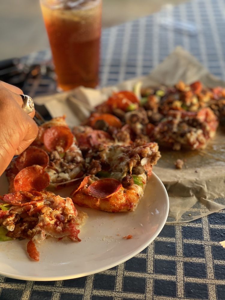 UNO PIZZERIA & GRILL Updated November 2024 262 Photos & 284 Reviews