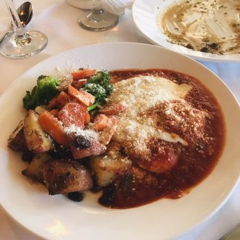 La Finestra - Pollo parmigiana - Italian Near Me - Moraga, California La Finestra - Pollo parmigiana - Italian Near Me - Moraga, California