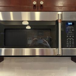 Warrendale Appliance - All four corners of the trim kit that came with the new microwave are defective/damaged.