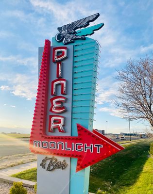 Moonlight Diner by null