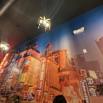 Auntie Qiu Kitchen - Inside - decor - Dim Sum Near Me - Alhambra, California