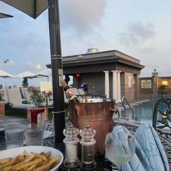 Pavilion Bar - Bars Near Me - Charleston, South Carolina