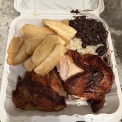 El Rancherito - Half chicken, yucca, rice and beans