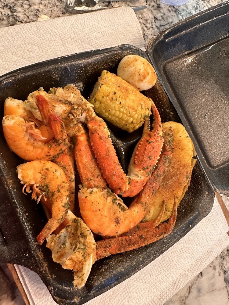 CK CRAB HOUSE Updated October 2024 52 Photos & 37 Reviews 2809 S