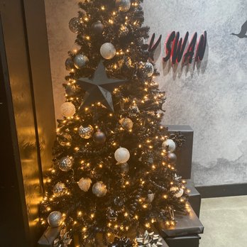 BLK SWAN - BLK SWAN  Christmas - New American Near Me - Baltimore, Maryland