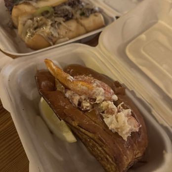 Wicked Rare Beefs - Lobster Roll - Food Trucks Near Me - San Diego, California
