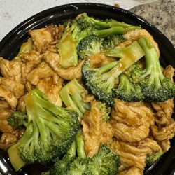 Zheng Chinese Restaurant - Chicken and Broccoli