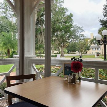 Sweetwater Branch Inn - Breakfast area - Bed & Breakfast Near Me - Gainesville, Florida