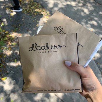 dbakers Sweet Studio - Bakeries Near Me - Miami, Florida