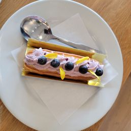Blueberry eclair Blueberry eclair