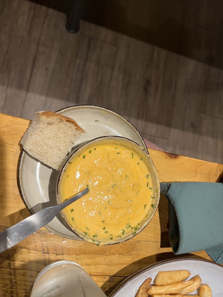 THE TRADEWINDS PUB 26 Photos & 35 Reviews 1041 G St, Reedley