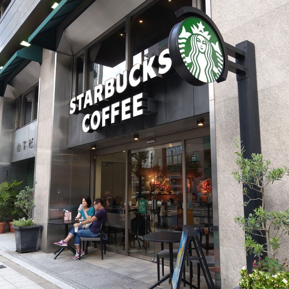 star キュー 大阪 FUBU(フブ)から FAUX LEATHER RACING JACKETと TRACK JACKET&PANTSが