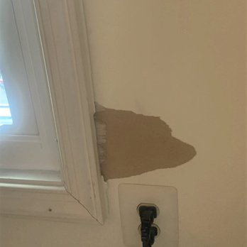 Window World of Washington DC - Damaged Drywall - Windows Installation Near Me - Chantilly, Virginia