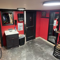 Firehouse Grille - Downstairs bathroom