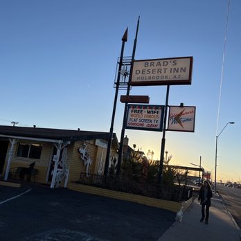 Brad's Desert Inn - Cool little place - Hotels Near Me - Holbrook, Arizona Brad's Desert Inn - Cool little place - Hotels Near Me - Holbrook, Arizona