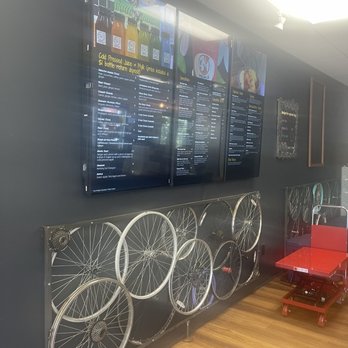Pedals - Juice Bars & Smoothies Near Me - Durham, Connecticut