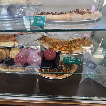 Cuts & Slices - Pizza Near Me - St Albans, New York