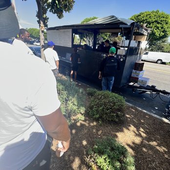 Kitchens Corner bbq - The Food Trailer - Pop-Up Restaurants Near Me - Compton, California