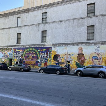 Mexic-Arte Museum - Mural outside - Art Museums Near Me - Austin, Texas