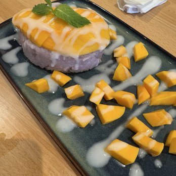 Manon - Mango sticky rice - Thai Near Me - Fullerton, California