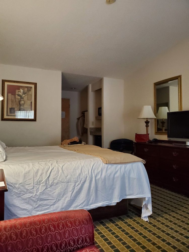 MONKS CORNER INN Updated September 2024 14 Photos 505 Rembert C