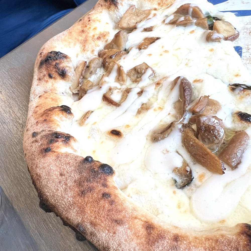 pizza Porcini pizza Porcini