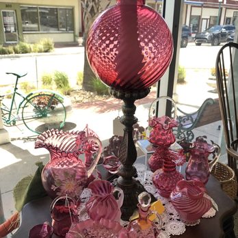 Libby's Oak Street Treasures - Antiques Near Me - Arcadia, Florida