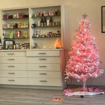 Polished Nail Lounge - Christmas tree - Nail Salons Near Me - Chatsworth, California