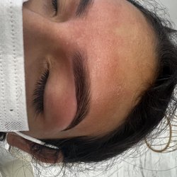 Gill’s Threading & Henna