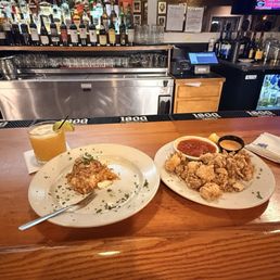 Crab cake and calamari were chefs kiss!!!