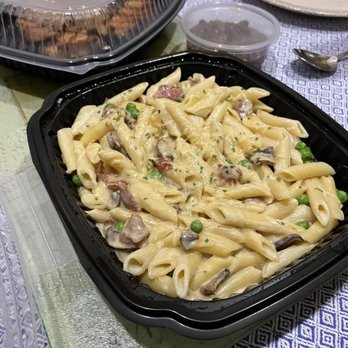 The Sacred Pepper - Penne Chicken Carbonara - New American Near Me - Tampa, Florida The Sacred Pepper - Penne Chicken Carbonara - New American Near Me - Tampa, Florida