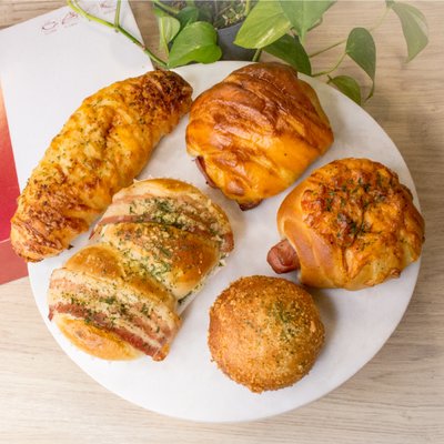 85°C Bakery Cafe by null