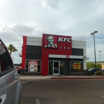 KFC - Clean outside, but there's a reason it's dinner time and no one is here.. - Fast Food Near Me - Henderson, Nevada KFC - Clean outside, but there's a reason it's dinner time and no one is here.. - Fast Food Near Me - Henderson, Nevada