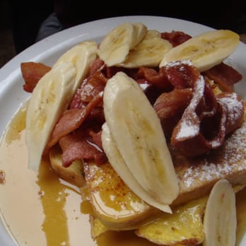 The Breakfast Club - french toast with bacon and bananas - American Near Me - London, XGL The Breakfast Club - french toast with bacon and bananas - American Near Me - London, XGL
