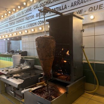 Taqueria Los Chachalacos - Al pastor - Tacos Near Me - Cancún, ROO Taqueria Los Chachalacos - Al pastor - Tacos Near Me - Cancún, ROO