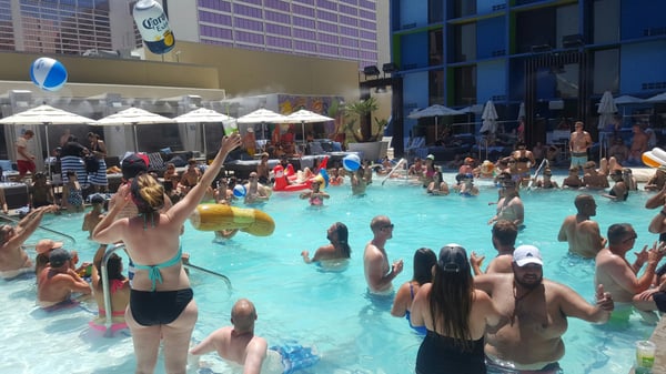 Influence, The POOL at The LINQ by null