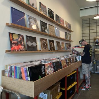 Fuzz Coffee - Vinyl Records - Coffee & Tea Near Me - San Diego, California Fuzz Coffee - Vinyl Records - Coffee & Tea Near Me - San Diego, California