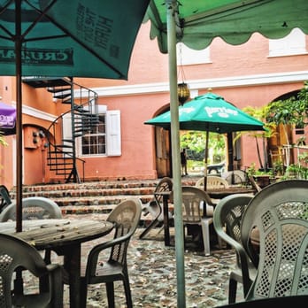 Frescos Kitchen & Pub House - The inside courtyard staring into the entrance from the street - Cafes Near Me - Christiansted, Virgin Islands