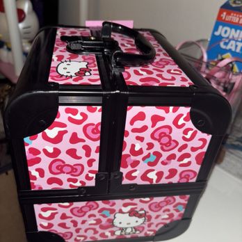 MOXLA - cute hello kitty makeup travel box - Makeup Artists Near Me - Montclair, California MOXLA - cute hello kitty makeup travel box - Makeup Artists Near Me - Montclair, California