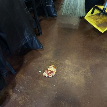 Mangia on Main - Pizza that was thrown by chef/owner - Italian Near Me - Barnesville, Georgia