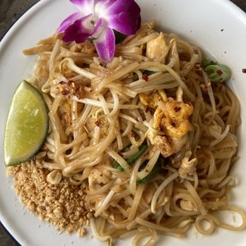 Thai Buri Restaurant - Chicken Pad Thai - Thai Near Me - San Antonio, Texas Thai Buri Restaurant - Chicken Pad Thai - Thai Near Me - San Antonio, Texas