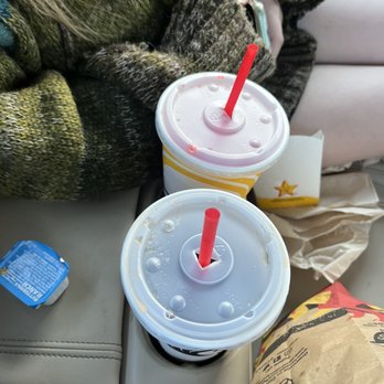 Carl's Jr - Burgers Near Me - Castaic, California