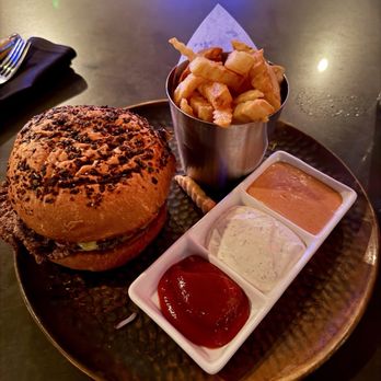 Aftermath Kitchen & Bar - Aftermath Burger - New American Near Me - Phoenix, Arizona
