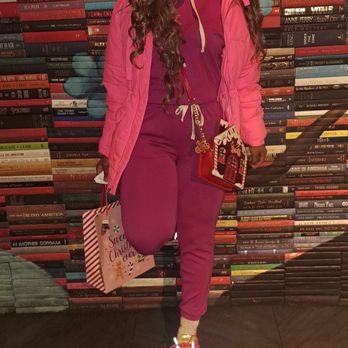IPIC Fort Lee - Had to look like candy to see Wonka - Cinema Near Me - Fort Lee, New Jersey IPIC Fort Lee - Had to look like candy to see Wonka - Cinema Near Me - Fort Lee, New Jersey